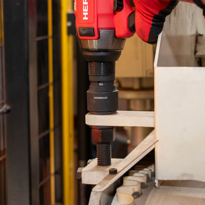 Impact driver / wrench HERMAN AXI-1801 | 18,0 V 5Ah | Complete | Warranty: 3 years